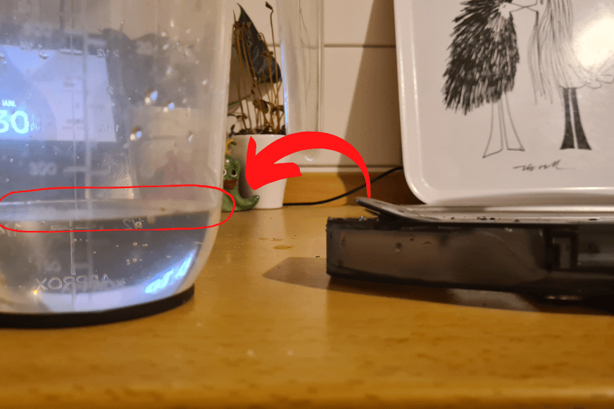 Das Fassungsvolumen des Wassertanks des Dreame L10s Pro ist zu sehen.